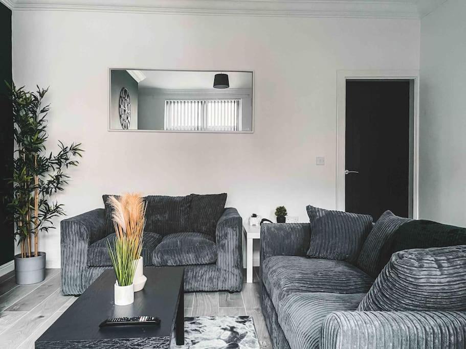 Comfortable Home In Bolton Farnworth Dış mekan fotoğraf