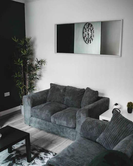 Comfortable Home In Bolton Farnworth Dış mekan fotoğraf